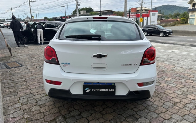 imagem-https://www.socarrao.com.br/sc-vehicle-images-prod/2852181/1784991458777-1c2cd4c3cb8343699a77f86915cfb796_1784991208648.jpg