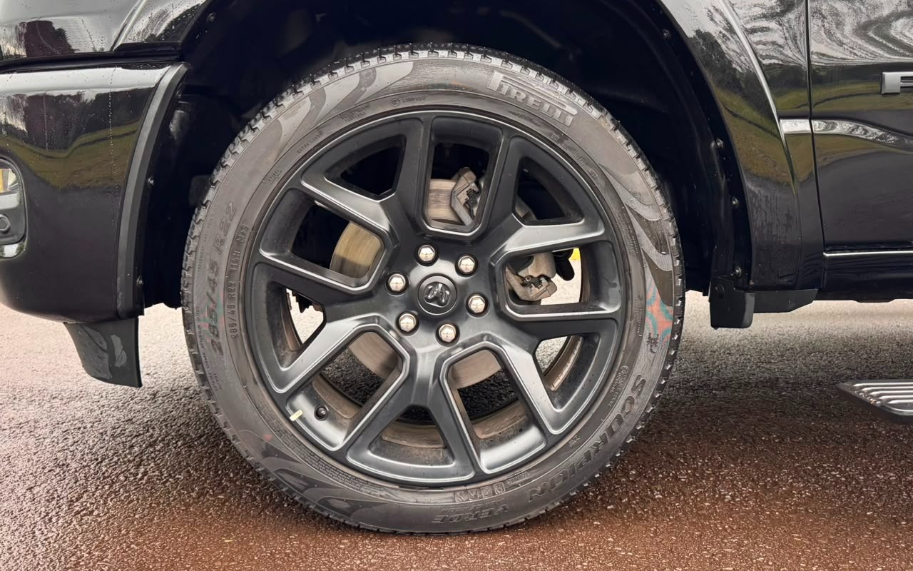 imagem-https://www.socarrao.com.br/sc-vehicle-images-prod/2852187/1784991777243-V2hhdHNBcHAgSW1hZ2UgMjAyNi0wNy0yNSBhdCAxMS41NS4zNiAoMSkuanBlZw.jpeg