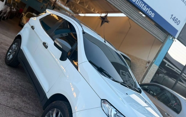 imagem-https://www.socarrao.com.br/sc-vehicle-images-prod/2852271/1789147080296-gb-e06048b.jpeg