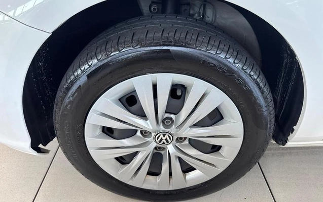 imagem-https://www.socarrao.com.br/sc-vehicle-images-prod/2852287/1789210401723-8313350_17_B_6af35e867e.jpeg