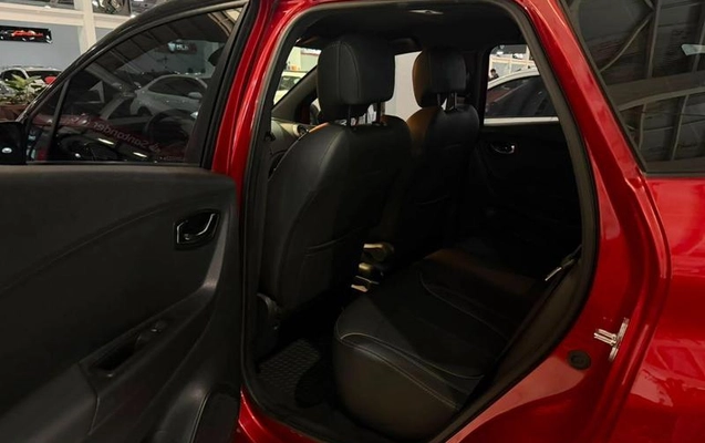 imagem-https://www.socarrao.com.br/sc-vehicle-images-prod/2852381/1789065682659-8307194_3_B_17c1a8c8f4.jpeg