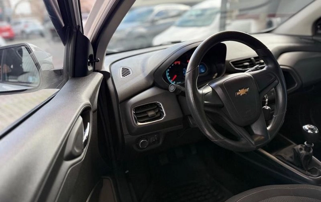 imagem-https://www.socarrao.com.br/sc-vehicle-images-prod/2852457/1789133783656-8315924_6_B_cd8fbfc493.jpeg