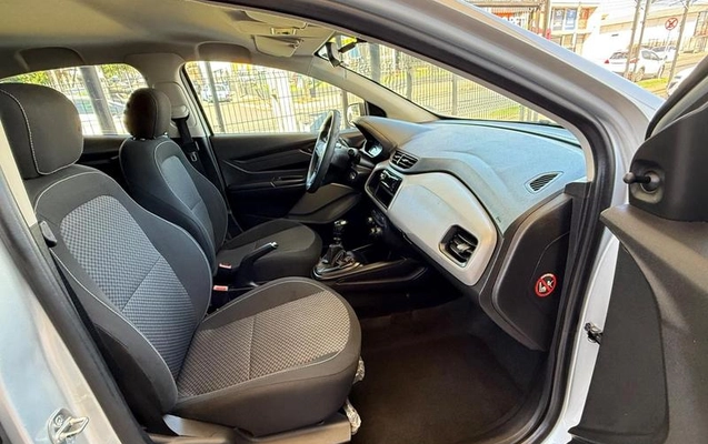 imagem-https://www.socarrao.com.br/sc-vehicle-images-prod/2852489/1789138004552-8314704_10_B_776fe2438d.jpeg