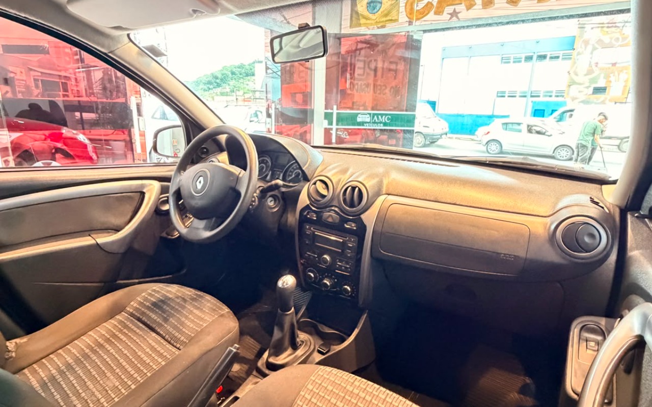 imagem-https://www.socarrao.com.br/sc-vehicle-images-prod/2852552/1785003784509-V2hhdHNBcHAgSW1hZ2UgMjAyNi0wNy0yNCBhdCAxMS4yMS4yNy5qcGVn.jpeg