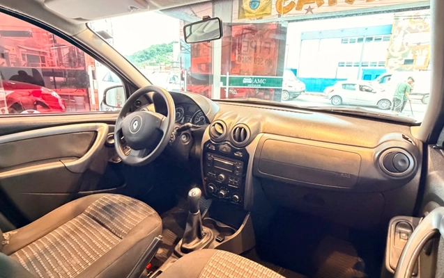 imagem-https://www.socarrao.com.br/sc-vehicle-images-prod/2852552/1785003784509-V2hhdHNBcHAgSW1hZ2UgMjAyNi0wNy0yNCBhdCAxMS4yMS4yNy5qcGVn.jpeg