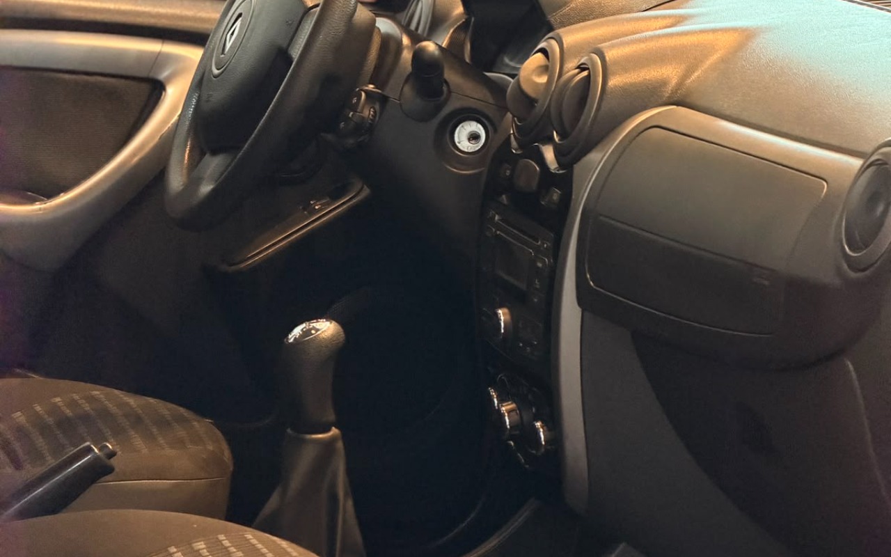 imagem-https://www.socarrao.com.br/sc-vehicle-images-prod/2852552/1785003784787-V2hhdHNBcHAgSW1hZ2UgMjAyNi0wNy0yNCBhdCAxMS4yMS4yNCAoMSkuanBlZw.jpeg