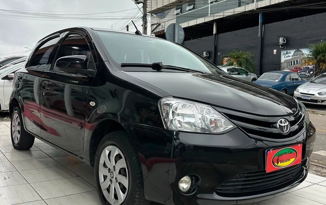 imagem-https://www.socarrao.com.br/sc-vehicle-images-prod/2852597/1785005783720-MWZmZDliZmMtN2EyMy00YWE1LTkwMGItZTBhODhiNWFhZTIyLmpwZWc.jpeg