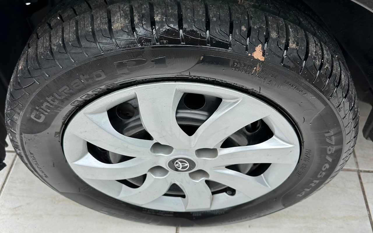 imagem-https://www.socarrao.com.br/sc-vehicle-images-prod/2852597/1785005784211-MzFkYjI0YWItMjBlMS00OTg4LWI1YTctMzFkZjA1M2NjZDNhLmpwZWc.jpeg