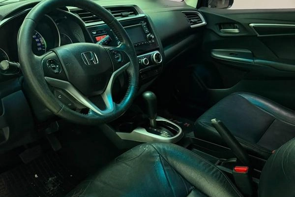 imagem-https://www.socarrao.com.br/sc-vehicle-images-prod/2852603/1787581984018-8312112_1_B_29efb46794.jpeg