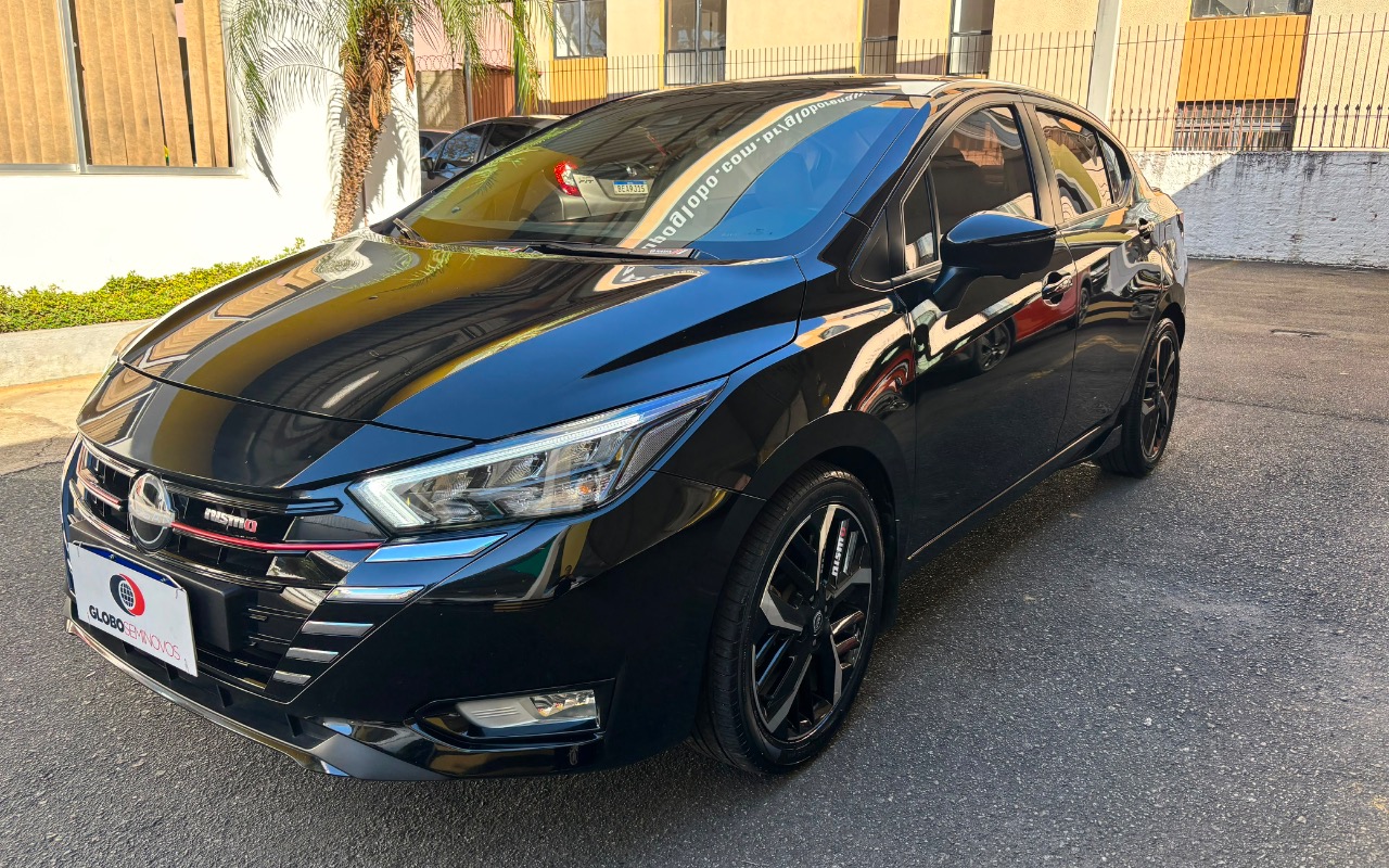 Nissan VERSA 2024 Preto — foto 1 de 3