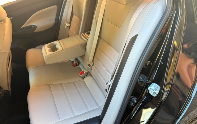 imagem-https://www.socarrao.com.br/sc-vehicle-images-prod/2852624/1785006768307-MDU2MDI5YjItM2VmMS00ZjJiLWEyOTAtNDdlMWQxODA2MTdiLmpwZWc.jpeg