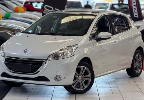 Peugeot 208 2016 Branco — foto 1 de 3