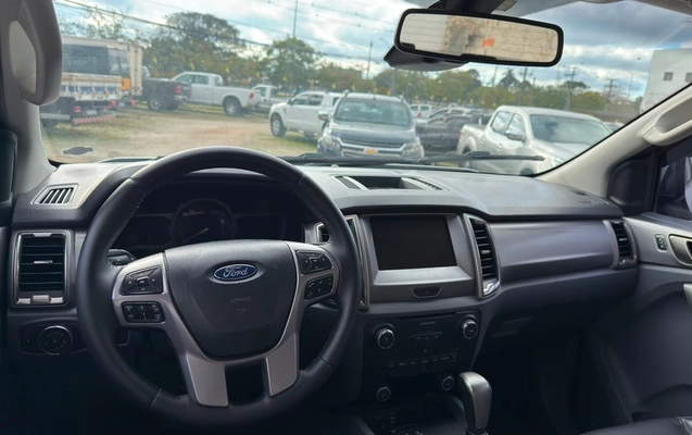 imagem-https://www.socarrao.com.br/sc-vehicle-images-prod/2852637/1785007193236-48e44519-63d6-4152-ae19-f95ad12c5348.jpg