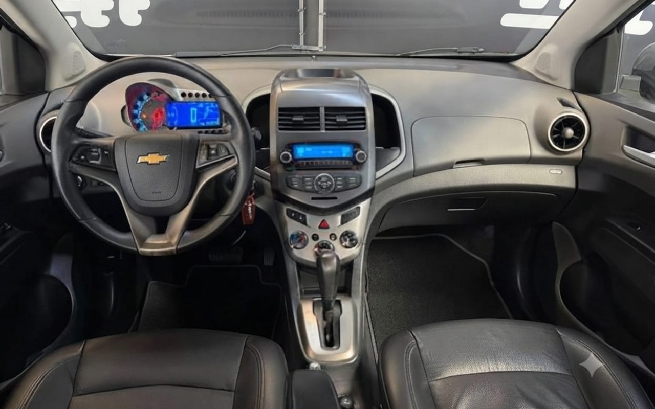 imagem-https://www.socarrao.com.br/sc-vehicle-images-prod/2860613/1785089340624-SU1HLTIwMjYwNzIzLVdBMDA4My5qcGc.jpg
