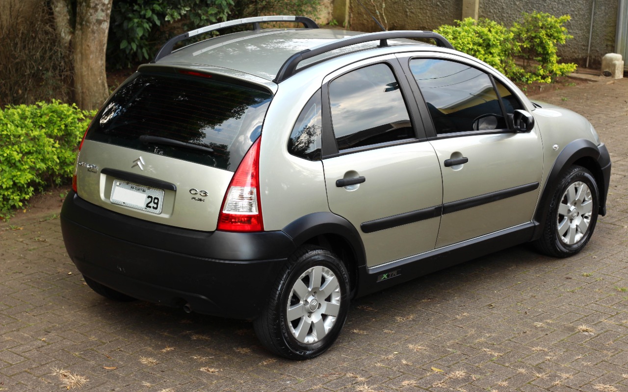 imagem-https://www.socarrao.com.br/sc-vehicle-images-prod/2860638/1785102529070-SU1HXzE3NjUuanBn.jpg