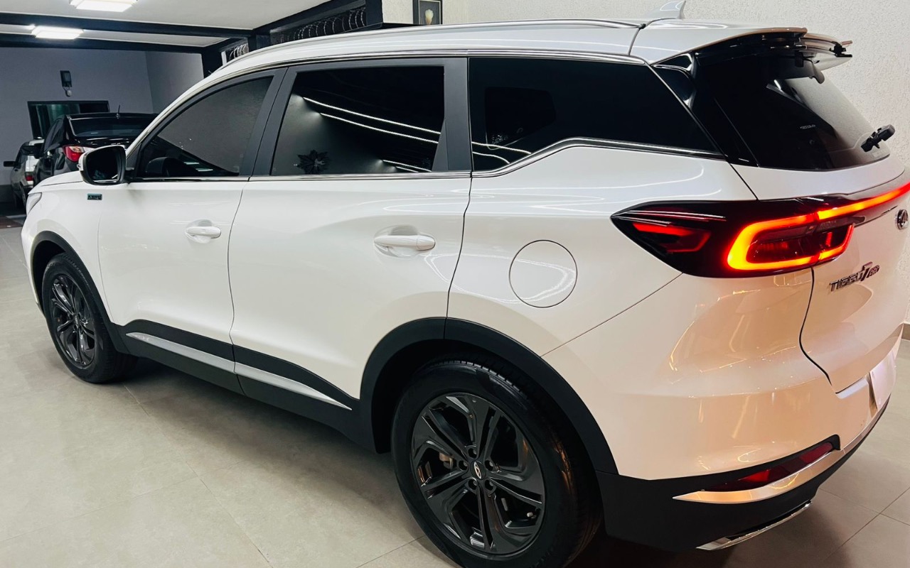 imagem-https://www.socarrao.com.br/sc-vehicle-images-prod/2860655/1785118203896-NWUyNjI2ZGMtNTEzOS00OGY0LTljMjktYmQ4Y2IwYzYwYmZhLmpwZWc.jpeg