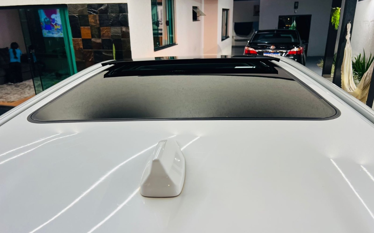imagem-https://www.socarrao.com.br/sc-vehicle-images-prod/2860655/1785118205749-MWEyYTAzYjItOTlhNy00MmQ5LWFjNDEtMDExMDZhZGM3ZWZhLmpwZWc.jpeg