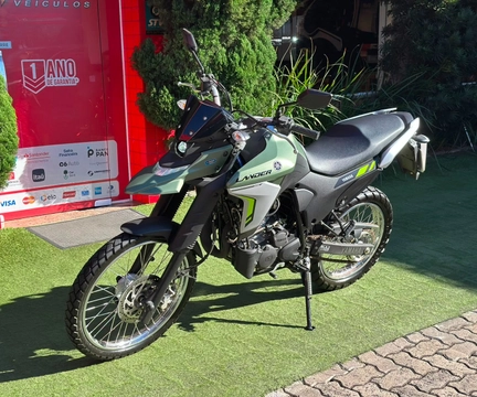 Yamaha FZ25 250 FAZER FLEX 2025 Verde — foto 1 de 3