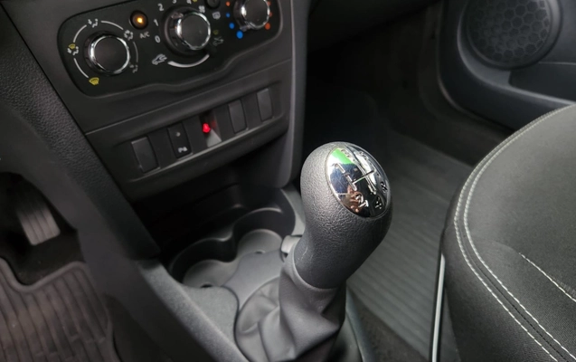 imagem-https://www.socarrao.com.br/sc-vehicle-images-prod/2869167/1785159818763-V2hhdHNBcHAgSW1hZ2UgMjAyNi0wNy0yNyBhdCAxMC4xMy4zNiAoNSkuanBlZw.jpeg