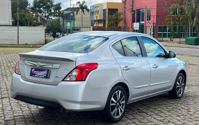 imagem-https://www.socarrao.com.br/sc-vehicle-images-prod/2869316/1788011789808-8317575_6_B_50a9ddafbb.jpeg