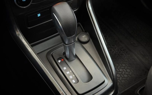 imagem-https://www.socarrao.com.br/sc-vehicle-images-prod/2869476/1789393639980-8317530_12_B_fe11e13818.jpeg