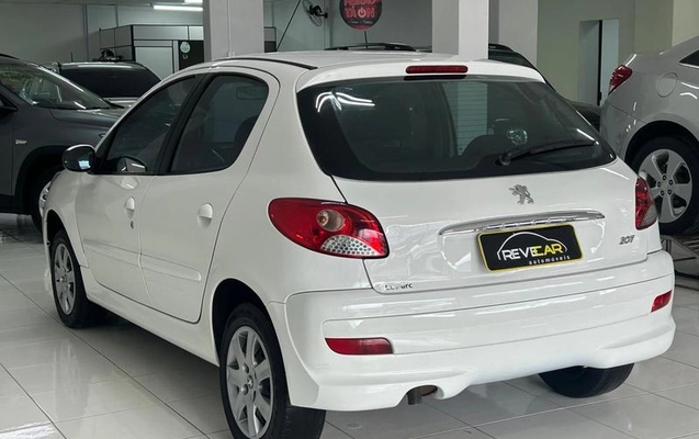 imagem-https://www.socarrao.com.br/sc-vehicle-images-prod/2869545/1785162212717-ac988d44-0053-4d27-b62b-3dd81bd62dfd.jpeg