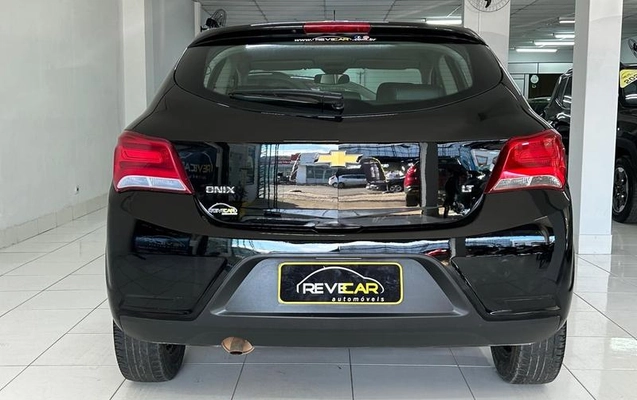 imagem-https://www.socarrao.com.br/sc-vehicle-images-prod/2869547/1785162215003-f89a6421-6f3d-4aca-b9e2-89b97f35d94a.jpeg
