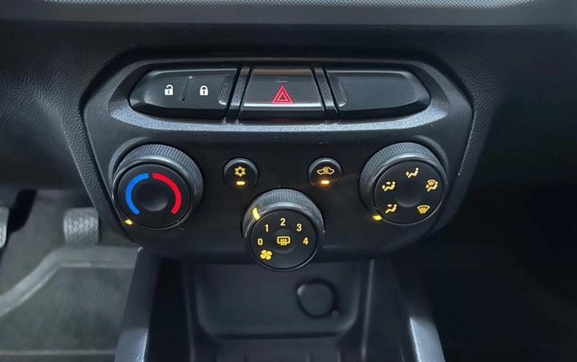 imagem-https://www.socarrao.com.br/sc-vehicle-images-prod/2869548/1790361699080-43df6eeb-d388-4f22-be28-83a3bdfcb91d.jpeg