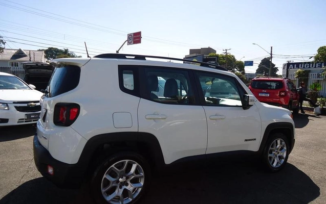 imagem-https://www.socarrao.com.br/sc-vehicle-images-prod/2869855/1792762584401-8231055_5_B_e22c4df5c9.jpeg