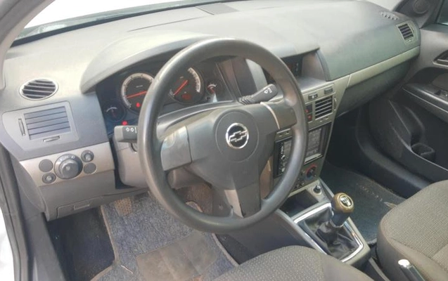 imagem-https://www.socarrao.com.br/sc-vehicle-images-prod/2870001/1788294920734-8308746_8_B_8d9925aca6.jpeg
