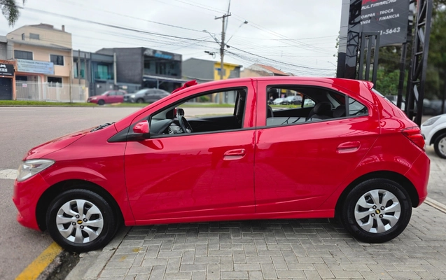 imagem-https://www.socarrao.com.br/sc-vehicle-images-prod/2870066/1785164885371-MjAyNjA3MjRfMTU0OTQxLmpwZw.jpg