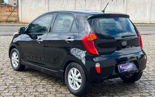 imagem-https://www.socarrao.com.br/sc-vehicle-images-prod/2870138/1788011807418-8318155_9_B_0237a046fe.jpeg