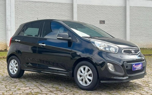 imagem-https://www.socarrao.com.br/sc-vehicle-images-prod/2870138/1788011807444-8318155_16_B_6cde8dc335.jpeg