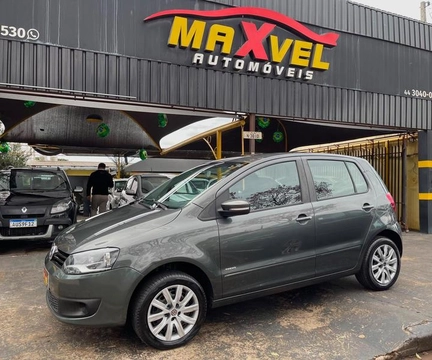 Volkswagen Fox 2014 Cinza — foto 1 de 3