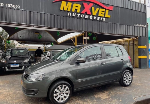 Volkswagen Fox 2014 Cinza — foto 1 de 3