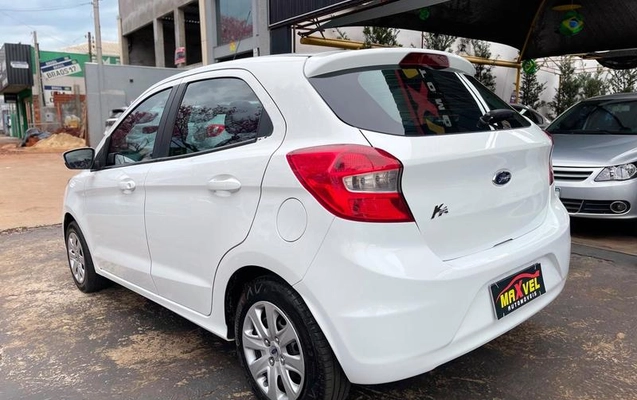 imagem-https://www.socarrao.com.br/sc-vehicle-images-prod/2870676/1788359969291-8302214_5_B_56b1e98764.jpeg