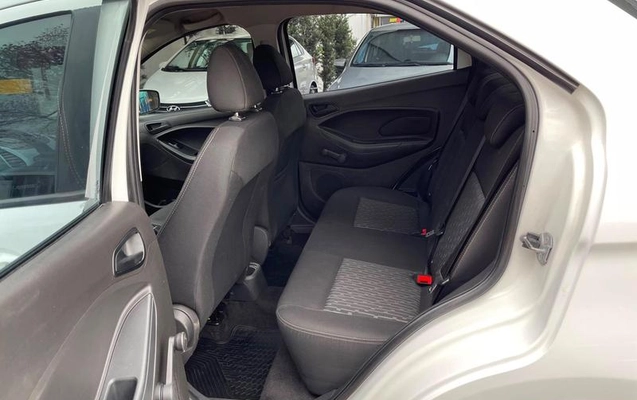 imagem-https://www.socarrao.com.br/sc-vehicle-images-prod/2870676/1788359969294-8302214_13_B_9d0a432eaf.jpeg