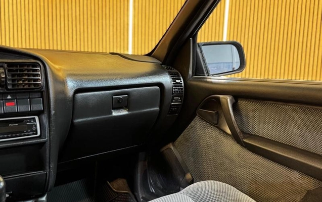 imagem-https://www.socarrao.com.br/sc-vehicle-images-prod/2870702/1788443528659-7848502_17_B_02df7e9366.jpeg