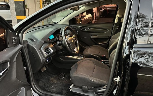 imagem-https://www.socarrao.com.br/sc-vehicle-images-prod/2870738/1788361927706-8281729_12_B_47b668d7ae.jpeg