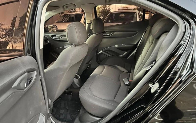 imagem-https://www.socarrao.com.br/sc-vehicle-images-prod/2870738/1788361927709-8281729_14_B_37aee69d34.jpeg