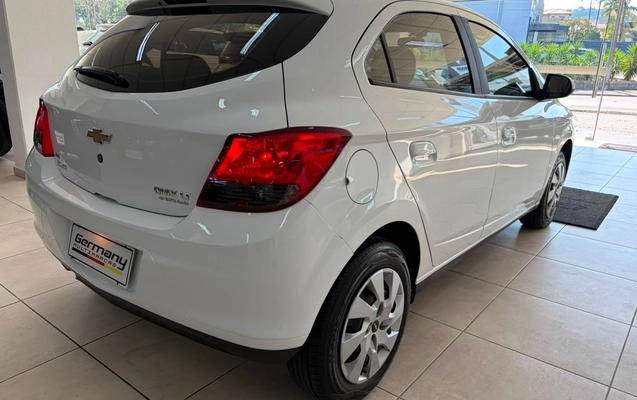 imagem-https://www.socarrao.com.br/sc-vehicle-images-prod/2870906/1785355480088-4617c5bf32c14e6880141bb9a4f331c6_1785354195407.jpg