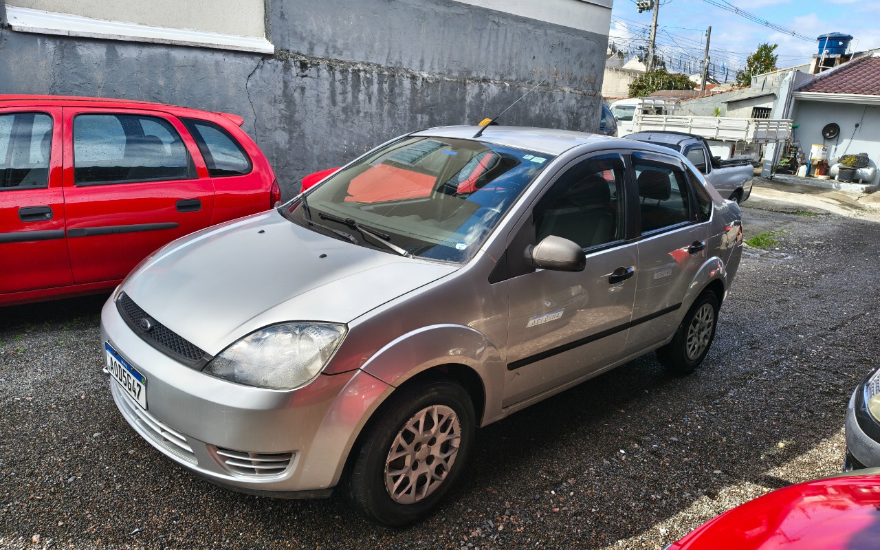 imagem-https://www.socarrao.com.br/sc-vehicle-images-prod/2870907/1785168684632-SU1HXzIwMjYwNzIzXzExMjQyMTI5N19IRFIuanBn.jpg