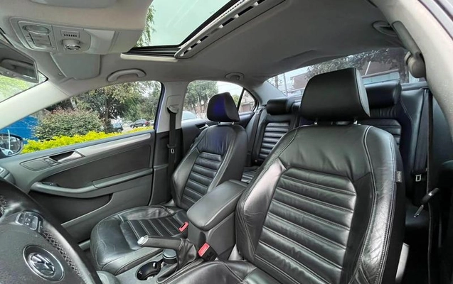 imagem-https://www.socarrao.com.br/sc-vehicle-images-prod/2870964/1790088418178-8314339_2_B_4fd37f8ddf.jpeg