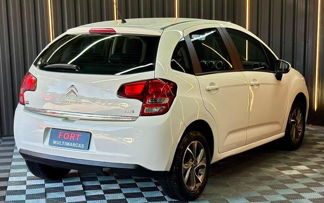 imagem-https://www.socarrao.com.br/sc-vehicle-images-prod/2871342/1786552816427-8318531_0_B_95c89a9cc2.jpeg