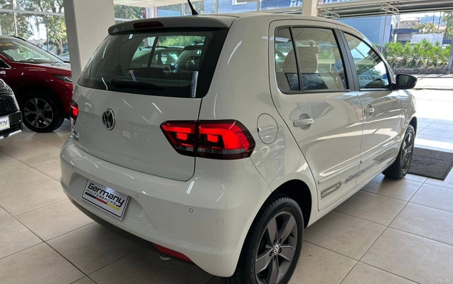 imagem-https://www.socarrao.com.br/sc-vehicle-images-prod/2871345/1785171098178-36f3978937594db5bc8a8a0fe414f87b_1785170648879.jpg