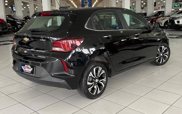 imagem-https://www.socarrao.com.br/sc-vehicle-images-prod/2871480/1789390652588-8318430_13_B_7d3a90aa72.jpeg