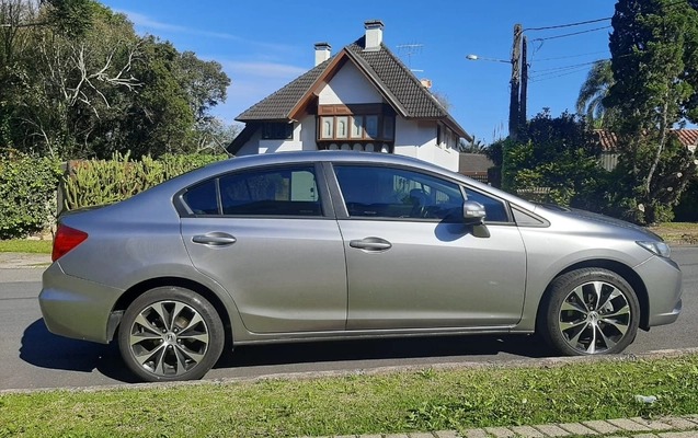 imagem-https://www.socarrao.com.br/sc-vehicle-images-prod/2871489/1785171912360-MTYuanBlZw.jpeg