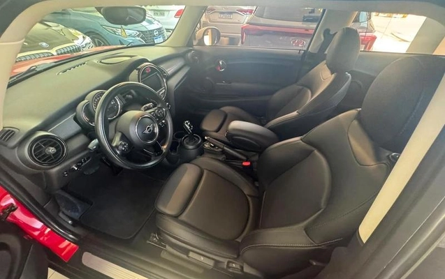 imagem-https://www.socarrao.com.br/sc-vehicle-images-prod/2871520/1786395116556-8318645_7_B_45b75d71ba.jpeg