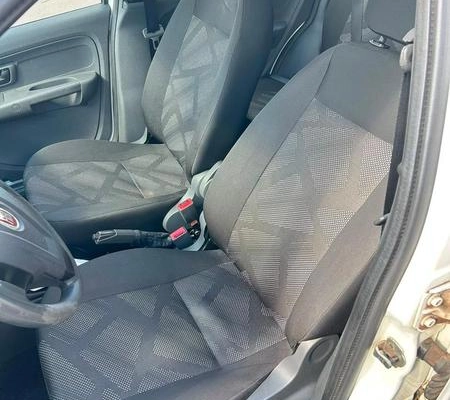 imagem-https://www.socarrao.com.br/sc-vehicle-images-prod/2871562/1789221300204-8316143_6_B_72acee1056.jpeg