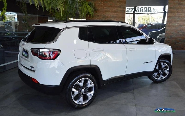 imagem-https://www.socarrao.com.br/sc-vehicle-images-prod/2871775/1790096167747-8318861_6_B_3862bcce19.jpeg